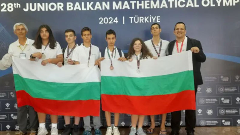 Отлично представяне на олимпиадата по математика: Шестима ученици се завърнаха от Турция с медали