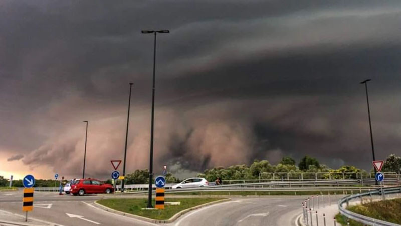 Мощна буря отнесе Хърватия