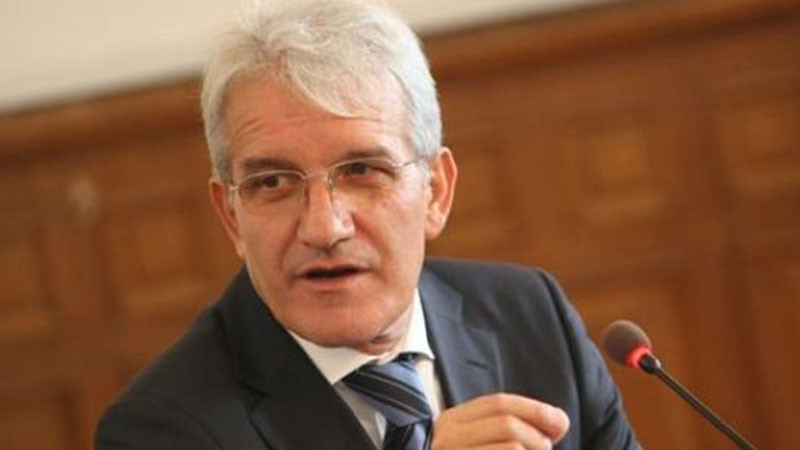 Има разногласия между г-н Ахмед Доган и г-н Делян Пеевски,