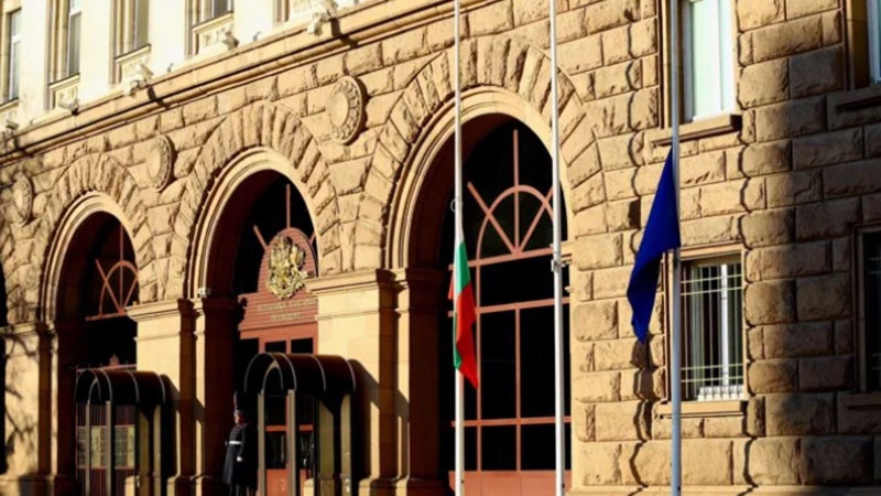 Очаква се следващите дни президентът Радев да обяви кога ще връчи втория мандат