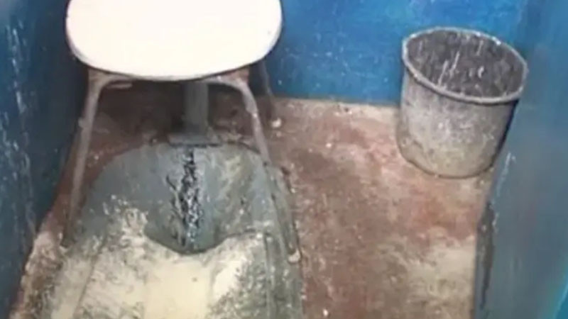 Соц-носталгия: Бунгалата на ТПК-то на Ахтопол без топла вода и c външно WC