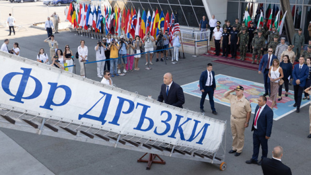 Президентът иска по-бърза модернизация на ВМС