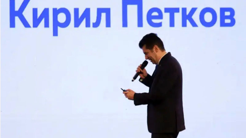 Кирил Петков се самоназначи за "преводач от „герберски“