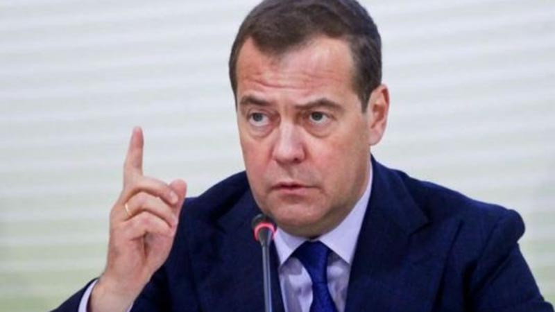 Медведев: Русия днес е по-силна и подготвена за конфликти в сравнение с преди 20 години