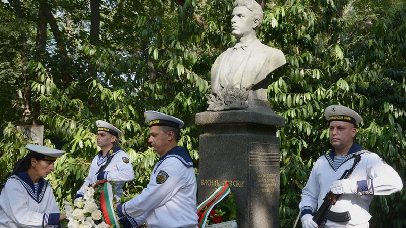 Във Варна отбелязаха 187 години от рождението на Васил Левски