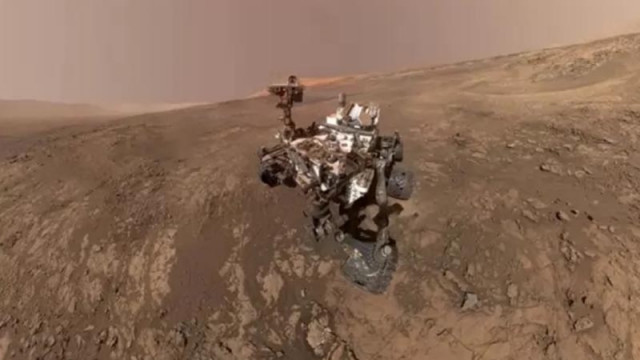 След случайно преобръщане: Марсоходът Curiosity направи изумително откритие
