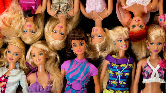 Компанията "Мател" пусна сляпа кукла Барби