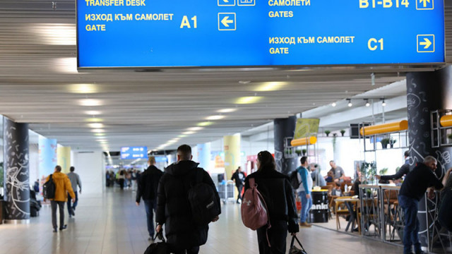 ИТ проблем блокира информационните монитори на летище "София"