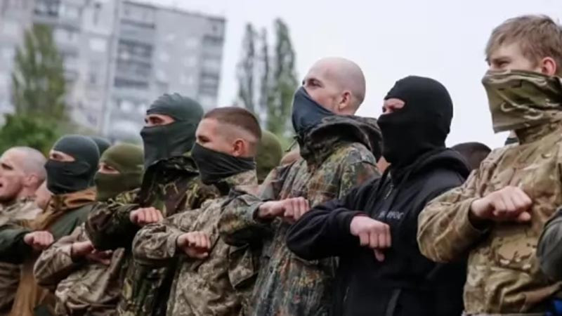 Берлин се вдигна срещу "проявата на милитаризъм и фашизъм" заради акциите на "Азов"
