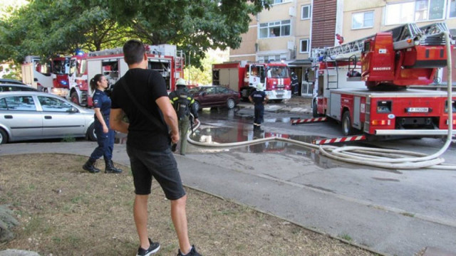 Пожар избухна в 14-етажен жилищен блок в Русе