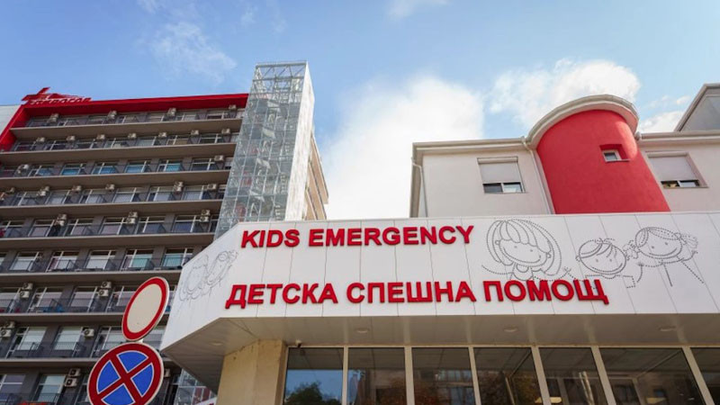 Нощта е преминала спокойно за 9-годишното момче, пострадало на плажа в Созопол