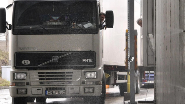 От утре по всички гранични пунктове на България се въвежда дезинфекция