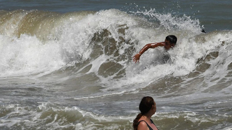 Какви опасности крие морето през август?