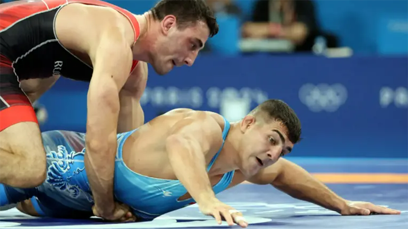 След 19:15 Семен Новиков ще се бори за олимпийската титла