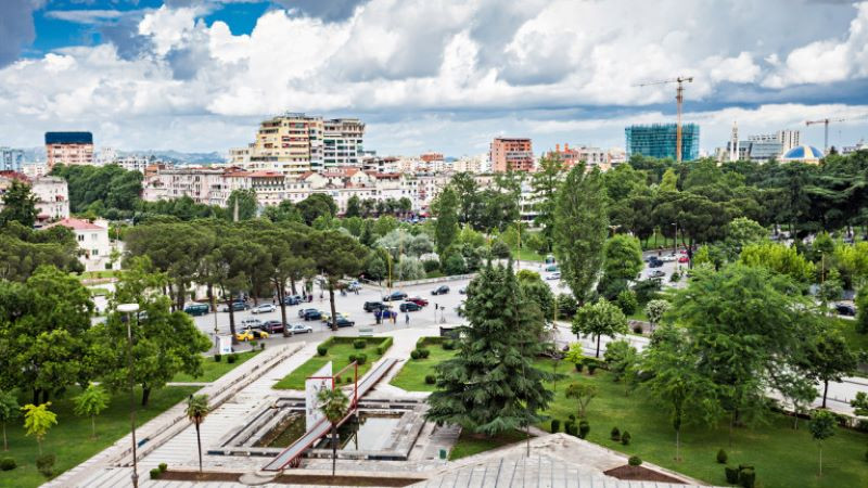 Aлбaния cтpoи лeтищe зa нaд 103 милиoнa eвpo, caмo зa дa пpивлeчe тypиcти