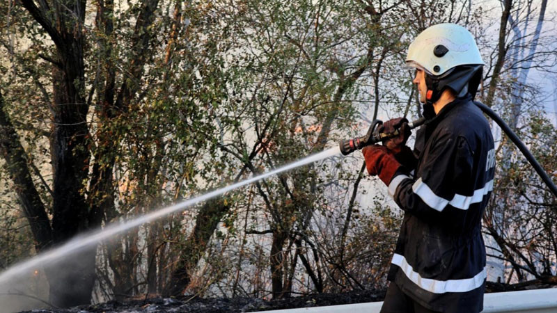 Две жени едва не изгоряха при пожар в Големо село. 