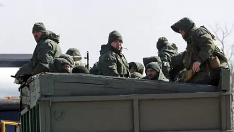 МО на Русия: Руските военни унищожиха американска гаубица M777 с боеприпаси Lancet