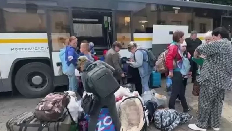 Над 122 000 мирни граждани са напуснали домовете си в руската Курска област