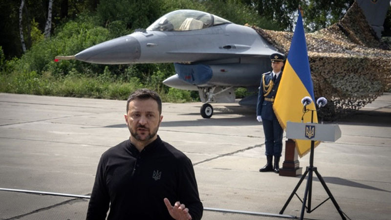Зеленски представи нов реактивен дрон и нападна Путин с думите „болен старец“
