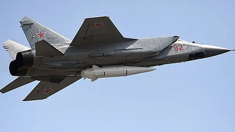 Москва нанесе масиран удар с прецизно управляеми оръжия по украински летища