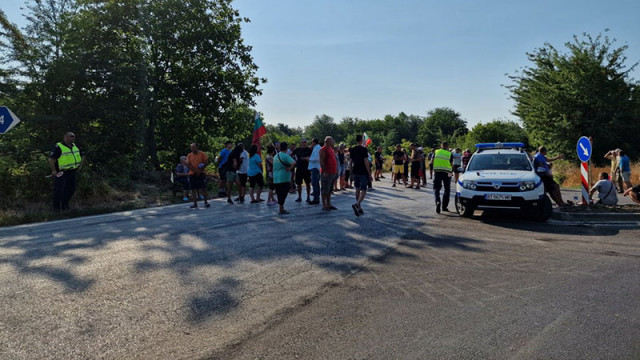 Нова пътна блокада заради безводие, 600 населени места у нас са с режим на водата