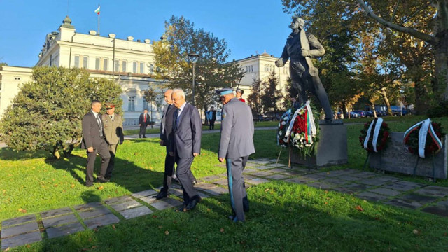 Румен Радев участва в Празника на авиацията и Българските военновъздушни сили