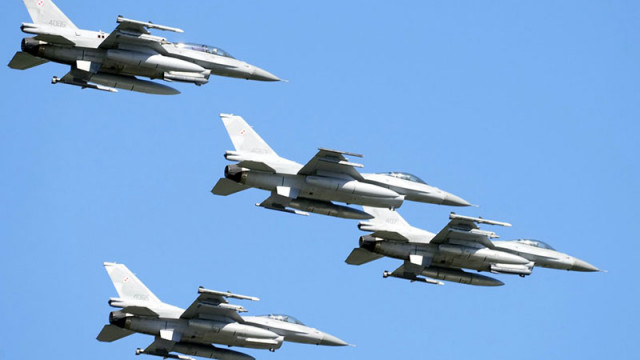 Румъния вдигна два F-16 заради подозрителни въздушни обекти