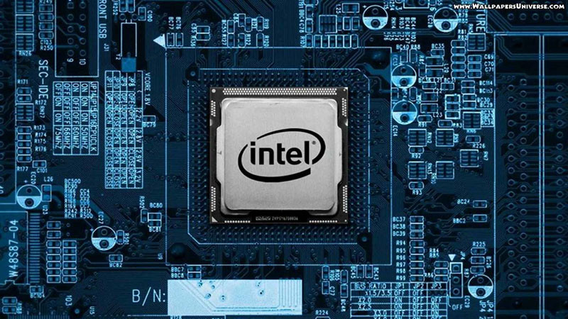 Какво се случва с Intel?