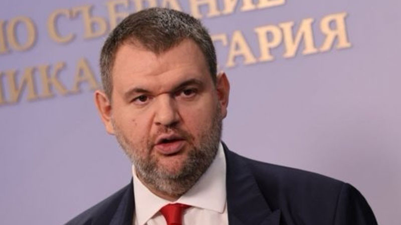 Пеевски след избора на Киселова: Сговориха се по кабинетчетата кой какво ще краде, но аз ще ги спра!