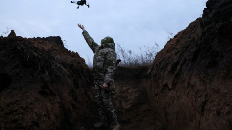 "Блумбърг": Китай ограничава доставките на дронове, критично важни за военната кампания на Украйна