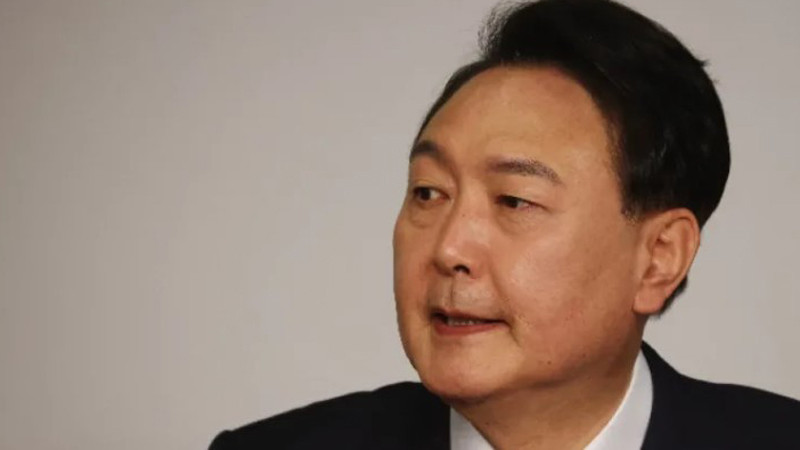 След игра на котка и мишка: Изправиха безпрецедентнтния южнокорейски президент пред съда