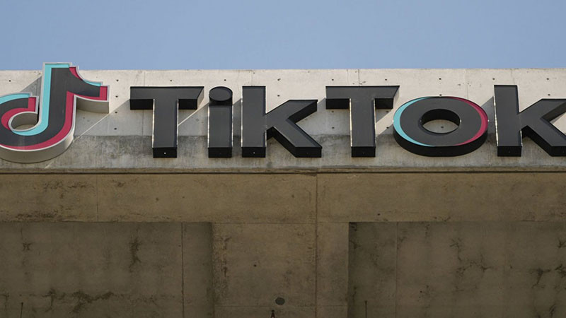 TikTok вече е недостъпно в САЩ. Оферта от Perplexity AI може да се окаже спасителна