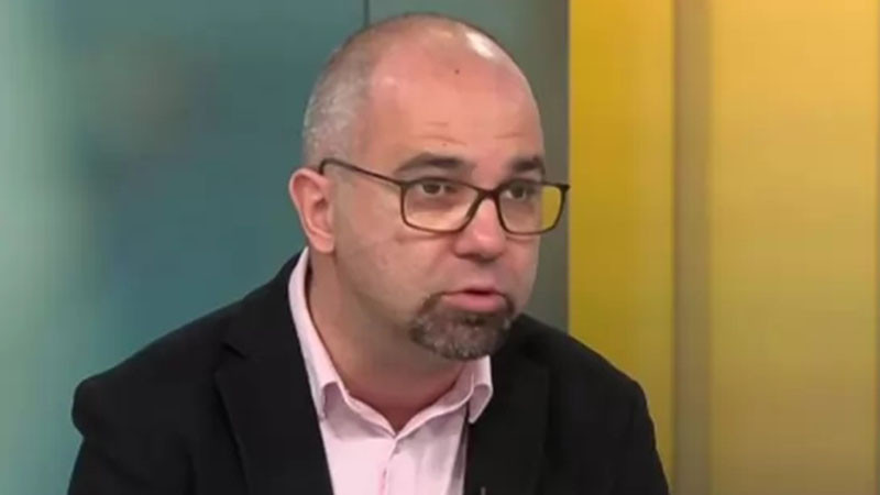 Симеонов: Скандалът между КС, ЦИК и "Информационно обслужване" може да доведе до спешни промени в ИК