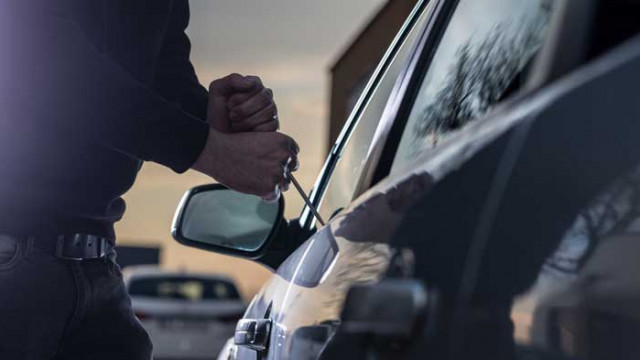 Задържаха мъж във Варна, за кражба на кола