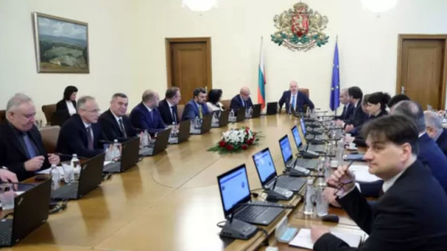 МС увеличава финансирането на Програма „Храни и основно материално подпомагане“
