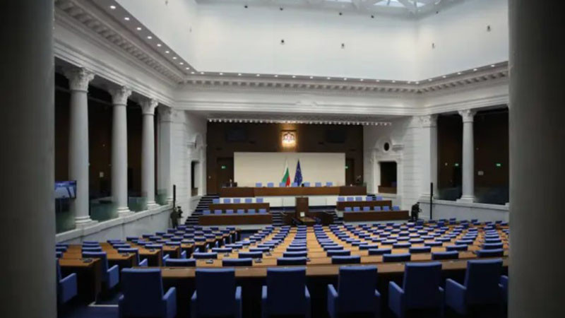 Парламентът: Депутатите ще обсъждат промени в комисиите на НС