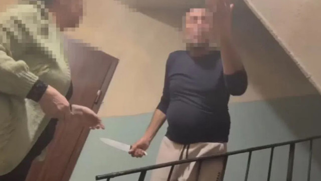 „Защо тормозиш майка ми“: След този въпрос мъж извади нож във входа на блок
