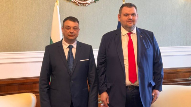 Делян Пеевски включи и кмета на Силистра в "Новото начало"