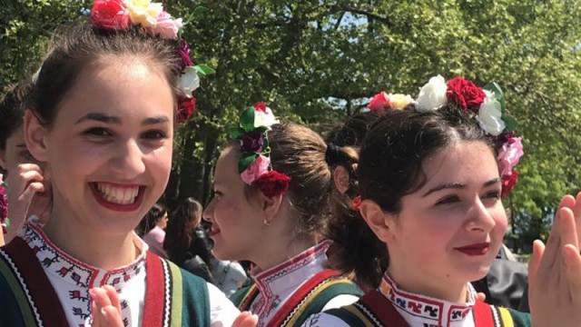 Стартира фолклорният фестивал "Цветно ми е" днес във Варна