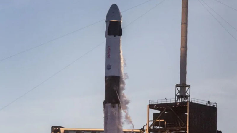 SpaceX изведе 27 спътника Starlink в ниска околоземна орбита