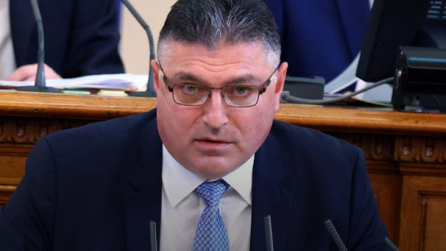 След като ден по рано стана ясно че посланикът на България