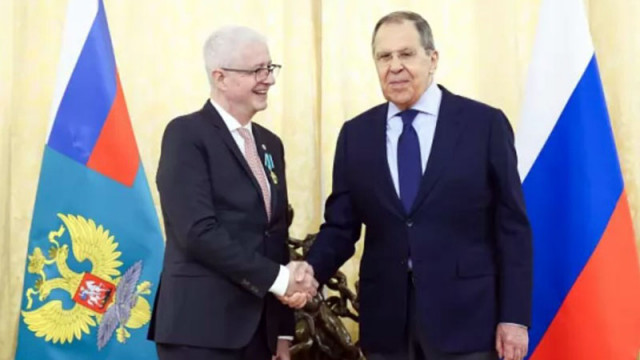 Лавров: Париж изпраща шепнешком сигнали на Москва, че иска да реши проблемите