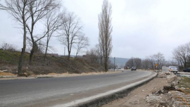 Очаква се ремонтът на пътя Аспарухово-Галата да приключи до началото на юли