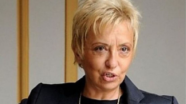 Диана Дамянова: Ваканция! И 17 вота на недоверие
