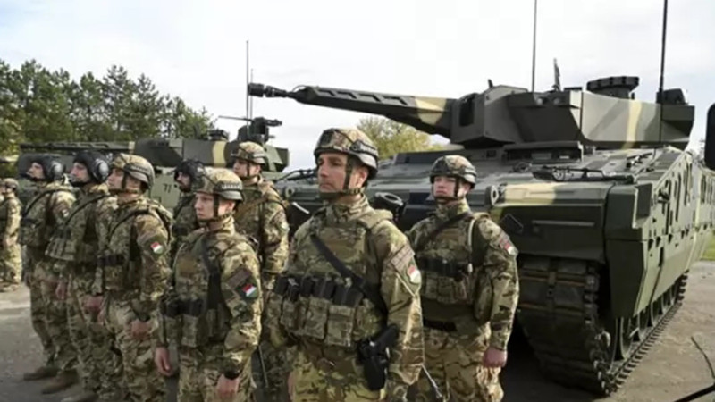 Унгарската армия се появи в сърцето на Африка, провежда учение с военните от Чад