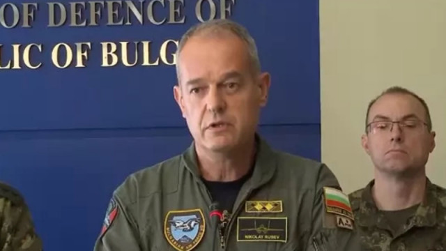 Шефът на ВВС опроверга Радев: Констатирано е отклонение в една от системите на F-16, но не е счупен