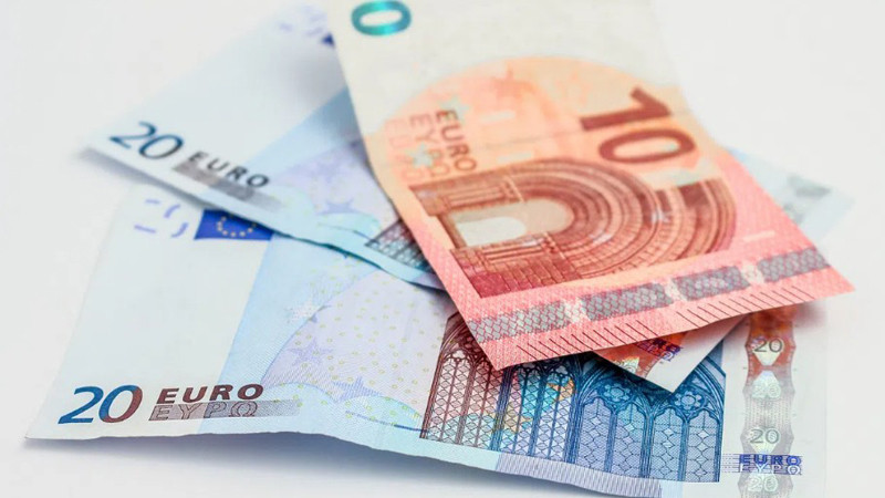 Какво да направите, ако искате да обмените повредени левове в евро?