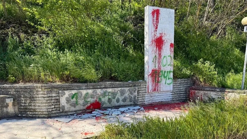 Русия започва дело срещу България заради вандалски акт срещу съветски паметник в Камчия
