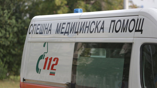 35-годишна жена нападна лекар и шофьор на линейка