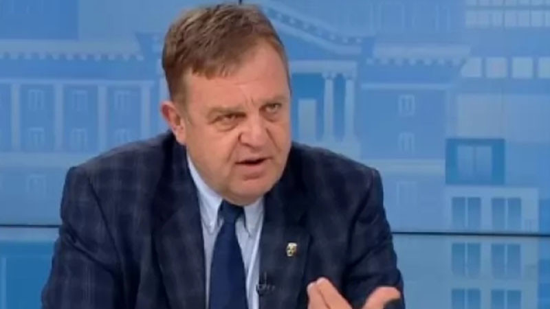Каракачанов за скандала с F-16: Простащина, демагогия, тиня